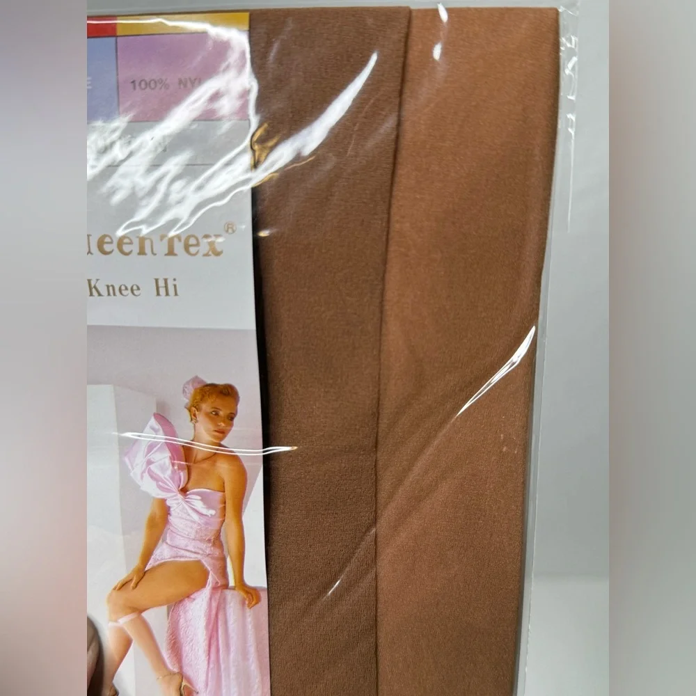 Queentex Stockings Womens  One Size Knee High Suntan Nylons Vintage Pull‎ Up New